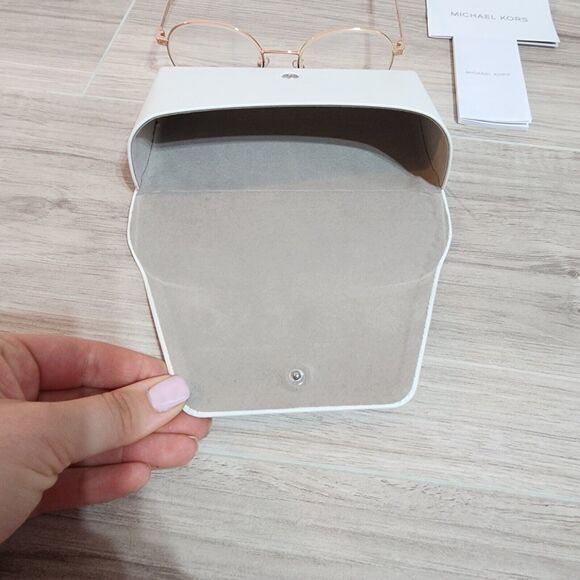 Michael Kors MK3055 Genoa Classic Full Rim Eyeglasses Frames Only with Case - Picture 11 of 12